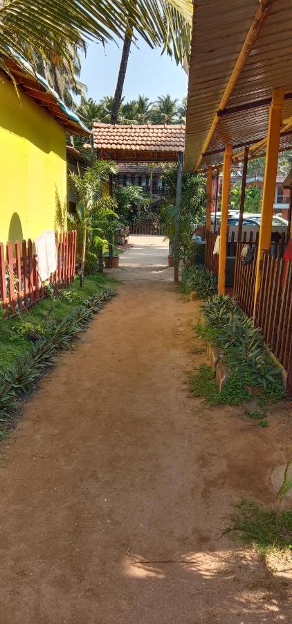 Отель Dreams Of Palolem Beach Huts Goa Канкон Экстерьер фото