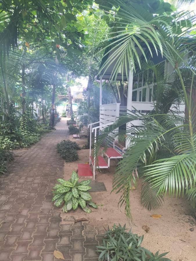 Отель Dreams Of Palolem Beach Huts Goa Канкон Экстерьер фото